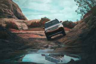 Harvest Digital Agriculture - photo series // Land Rover Discovery