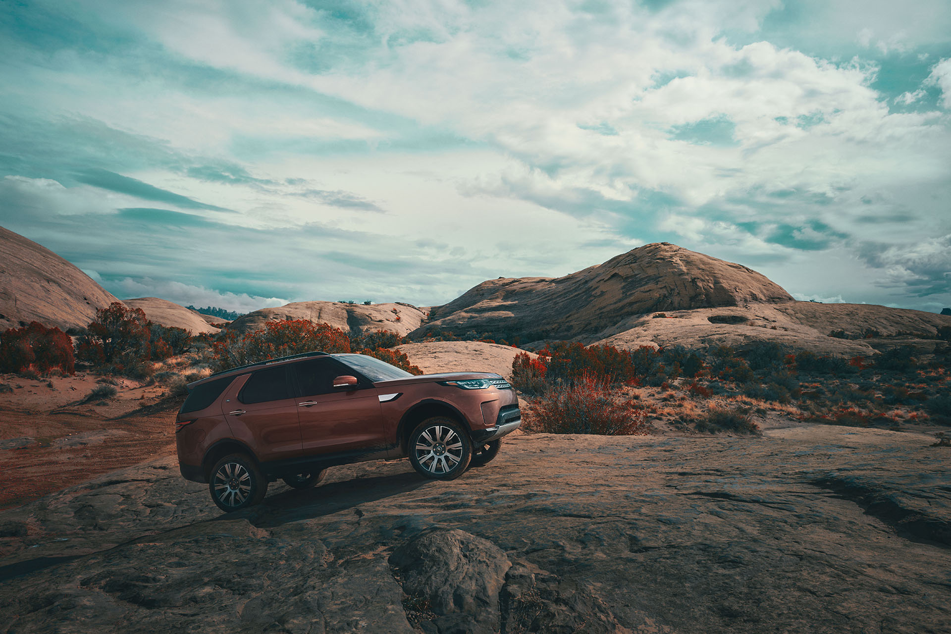 Harvest Digital Agriculture - photo series // Land Rover Discovery