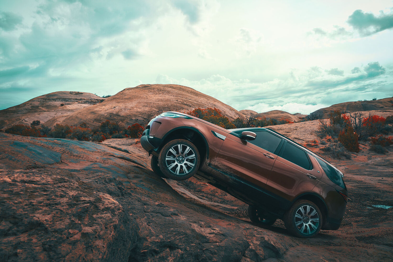 Harvest Digital Agriculture - photo series // Land Rover Discovery