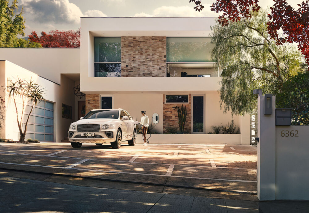 Harvest Digital Agriculture - Bentley // New Bentayga Hybrid - Retouching, Computer Generated Imagery