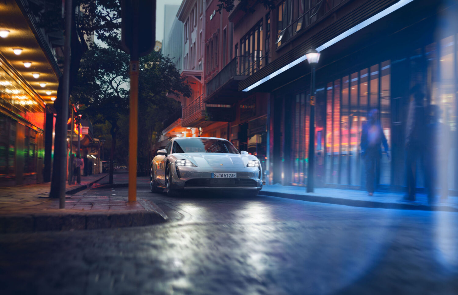 Harvest Digital Agriculture - Porsche // Taycan cross tourismo 4s