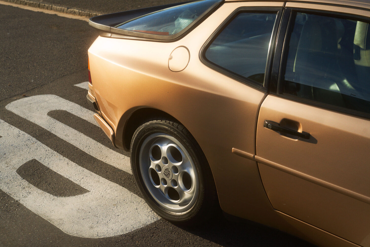 Harvest Digital Agriculture - photo series // Porsche 944